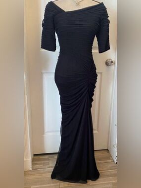 Tadashi Shoji Black Ruched Off-Shoulder Maxi Gown size L